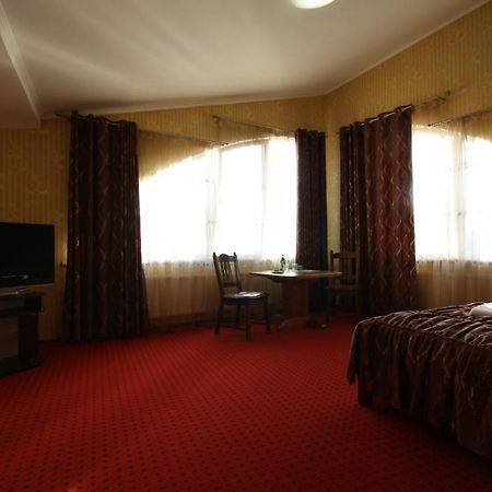 Chagari Hotel Lypnyky エクステリア 写真