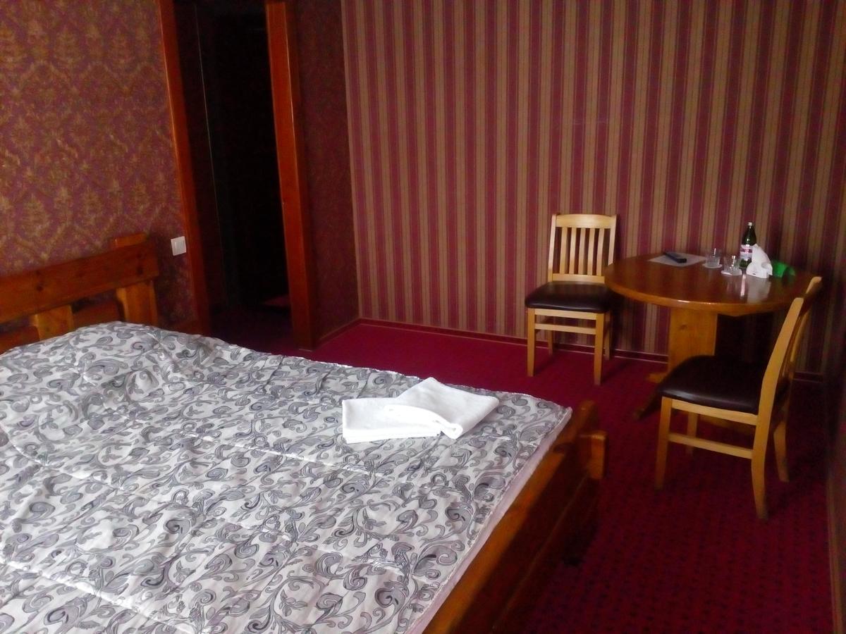 Chagari Hotel Lypnyky エクステリア 写真